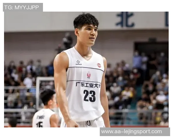 陈国豪砍下14分3前场板展现实力表示将继续努力做好自己的事情 陈国豪砍下14分3前场板展现实力表示将继续努力做好自己的事情