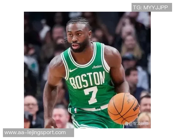 杰伦布朗谈第三节被撤下先发感到不满但尊重教练的战术选择 杰伦布朗谈第三节被撤下先发感到不满但尊重教练的战术选择