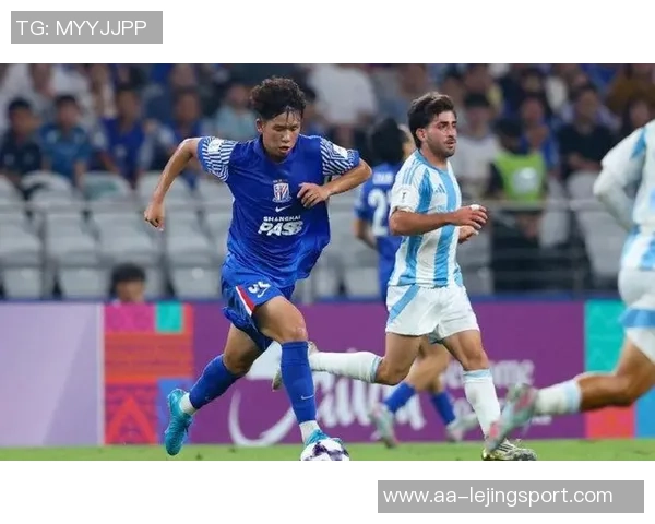 申花八次射门无果与蔚山战平阿苏埃错失单刀争议判罚引热议 申花八次射门无果与蔚山战平阿苏埃错失单刀争议判罚引热议