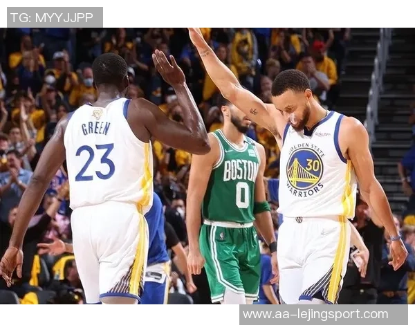 罗林斯进攻端显著提升投射水平逐渐稳定引关注